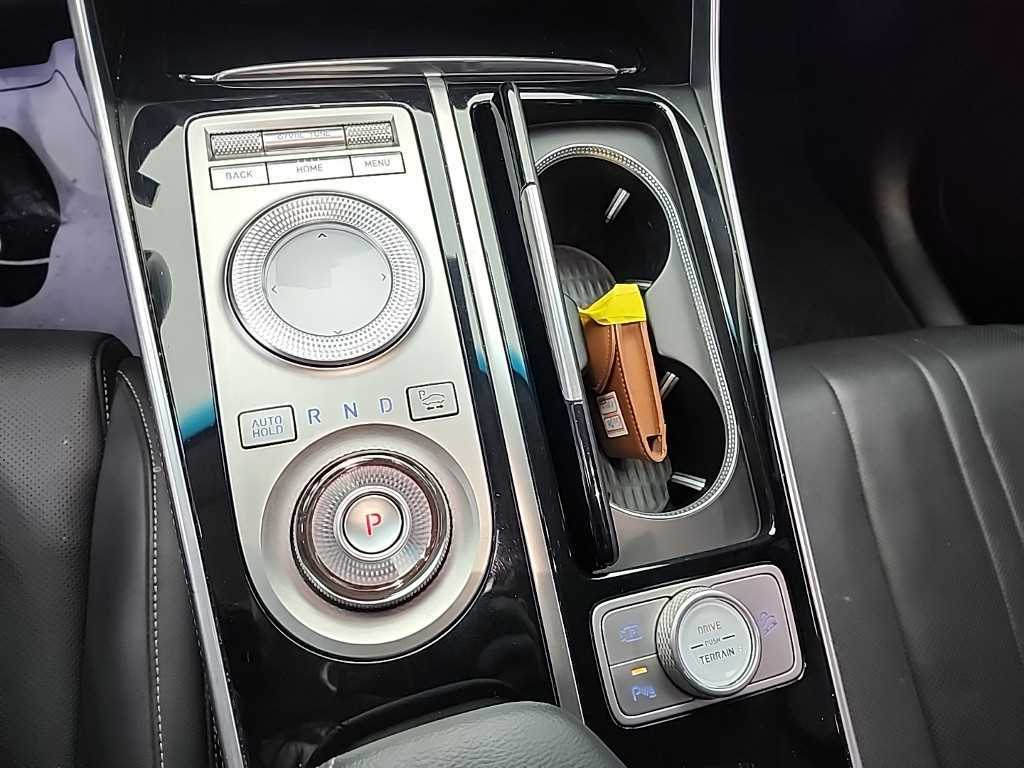 Genesis GV80 - Vista 8