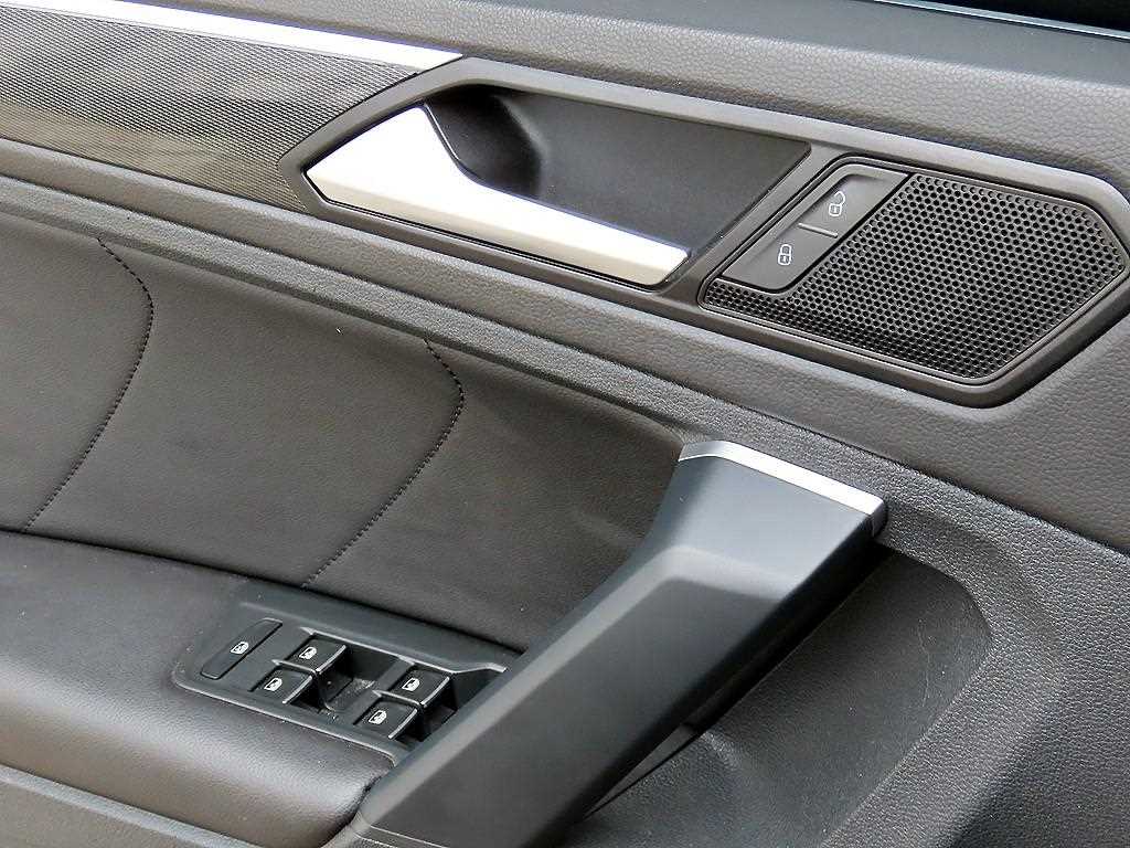 Volkswagen Tiguan - Vista 11