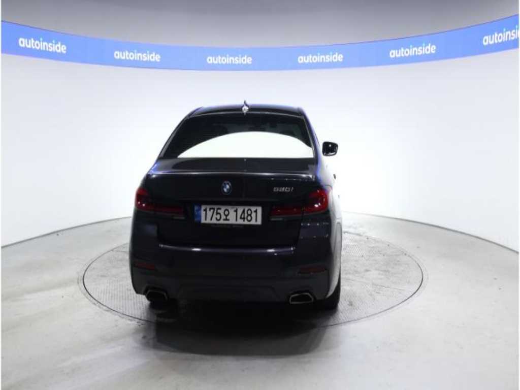 BMW 5 Series - Vista 4