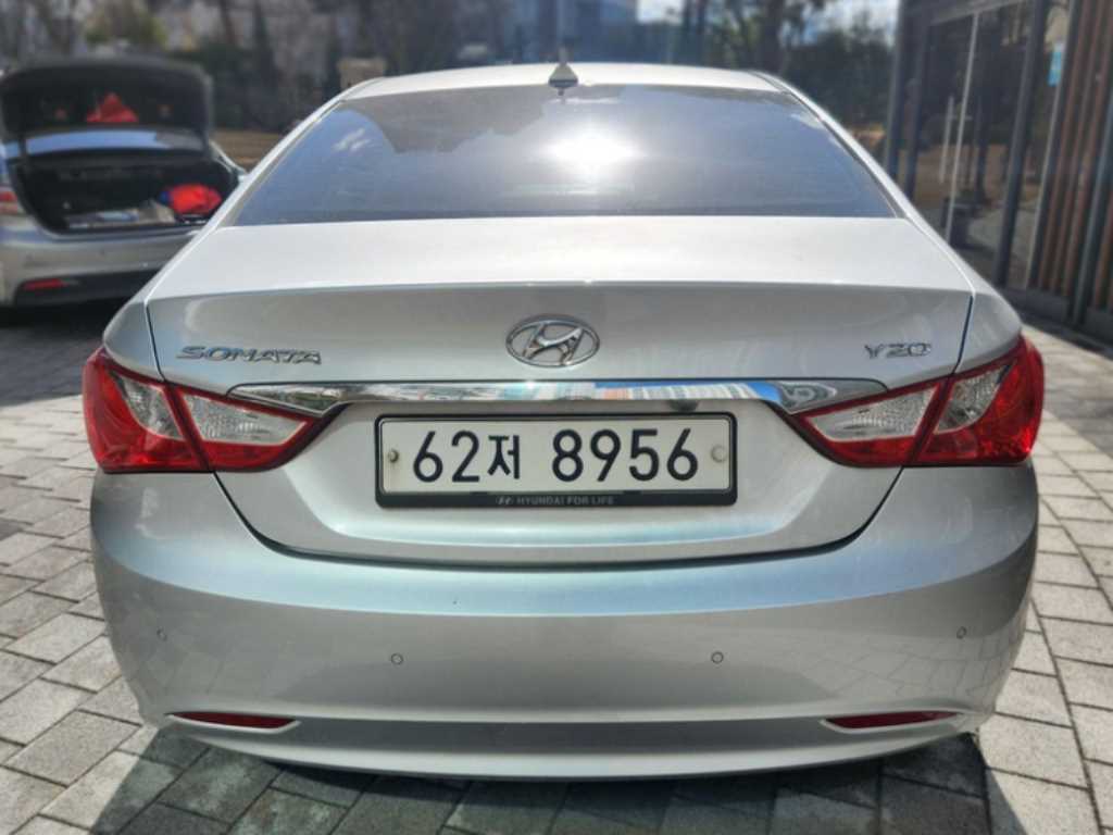 HYUNDAI Sonata - Vista 2