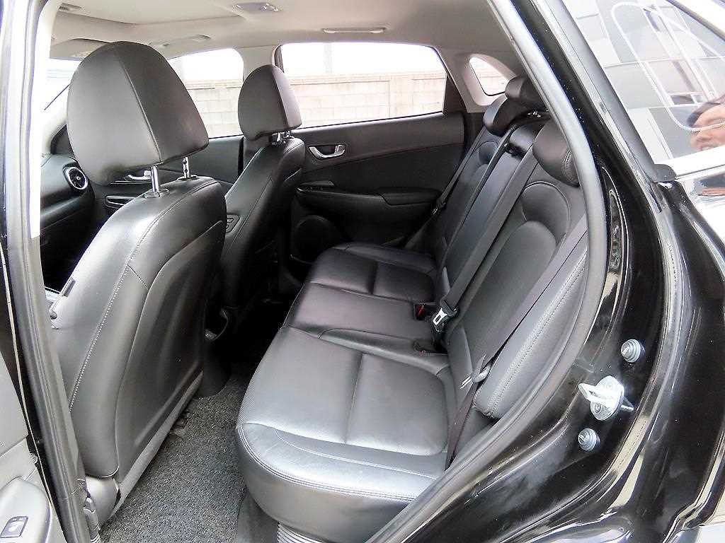 HYUNDAI Kona - Vista 6