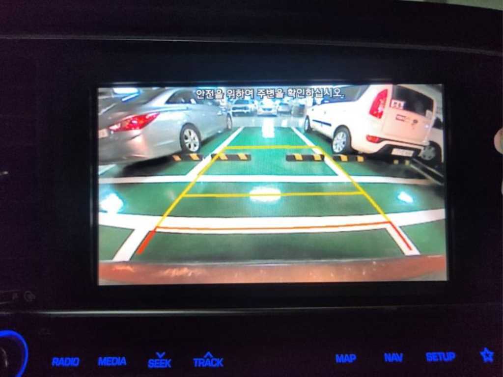 HYUNDAI Avante - Vista 7