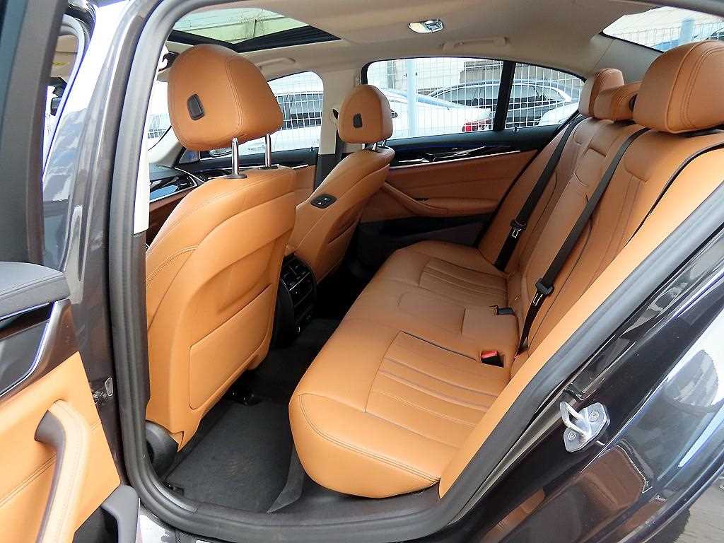 BMW 5 Series - Vista 6