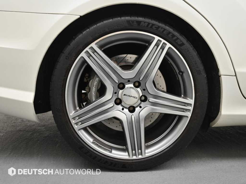 Mercedes Benz CLS Class - Vista 5