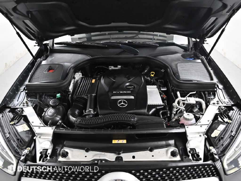 Mercedes Benz GLC Class - Vista 6