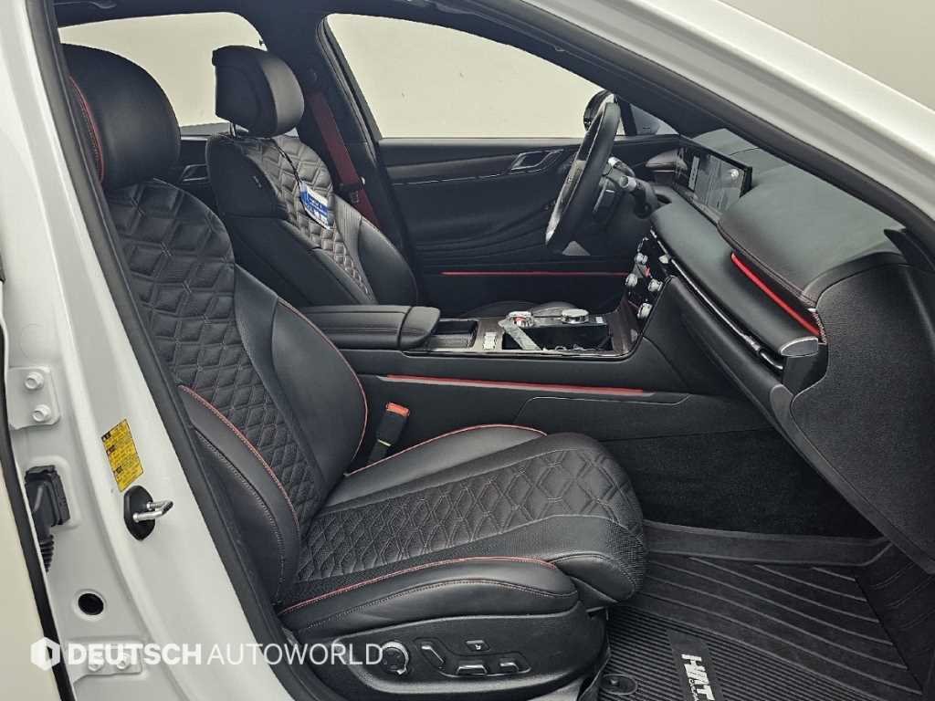 Genesis G80 - Vista 10