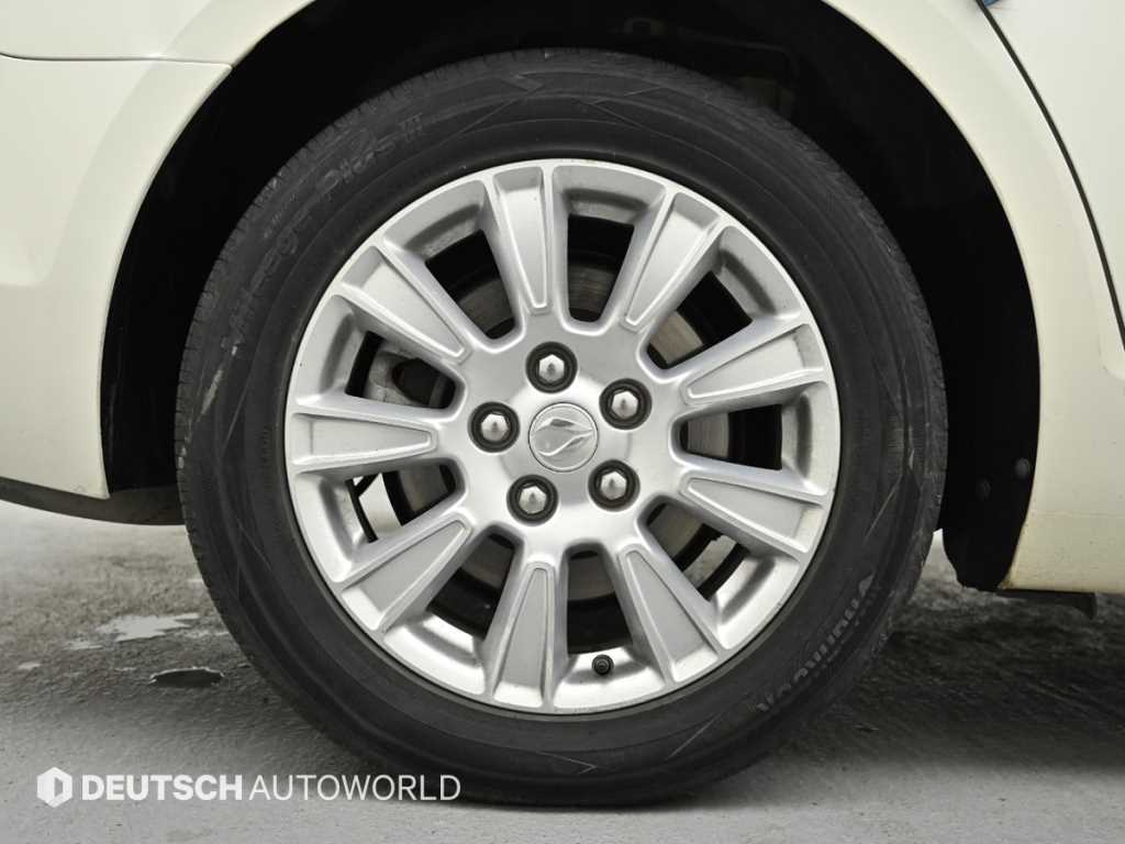 DAEWOO Alpheon - Vista 5