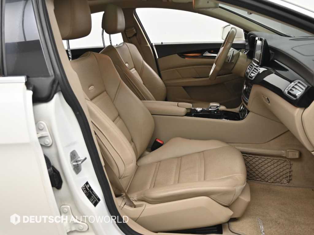 Mercedes Benz CLS Class - Vista 10