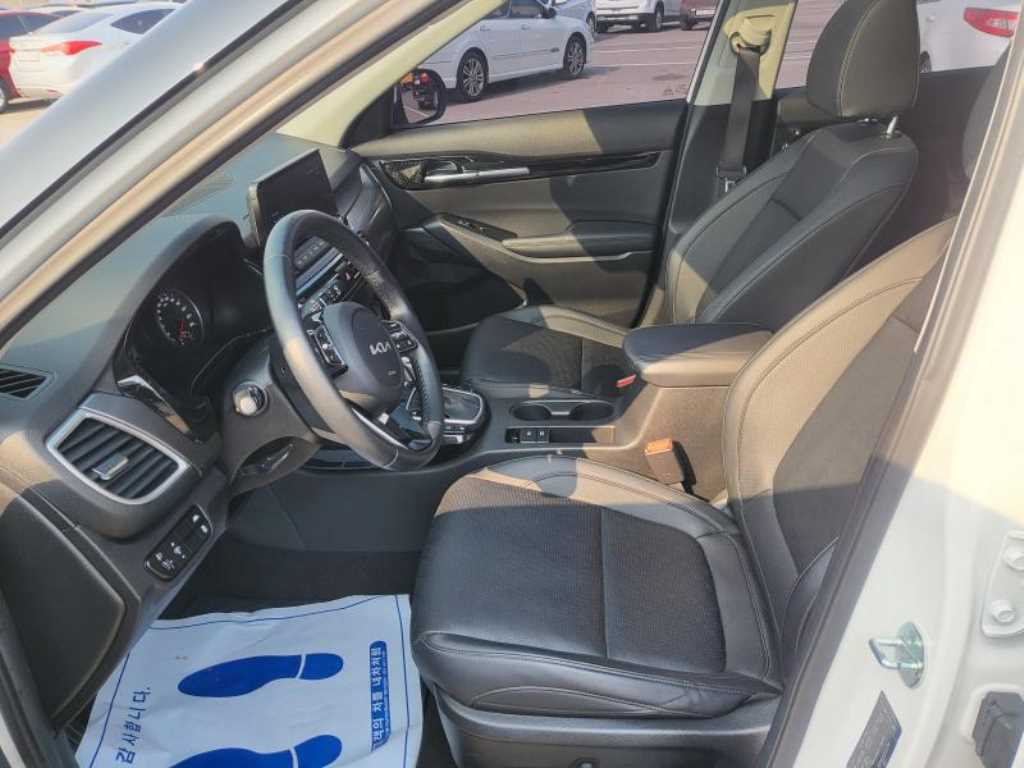 KIA Seltos - Vista 9