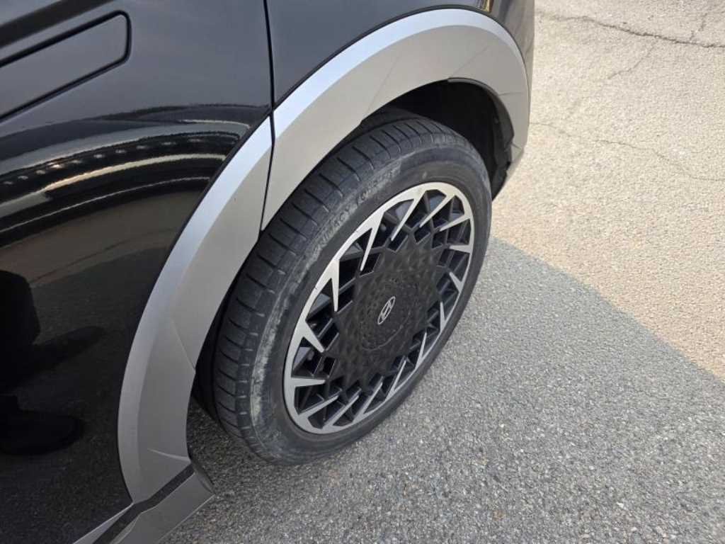 HYUNDAI Ioniq 5 - Vista 8