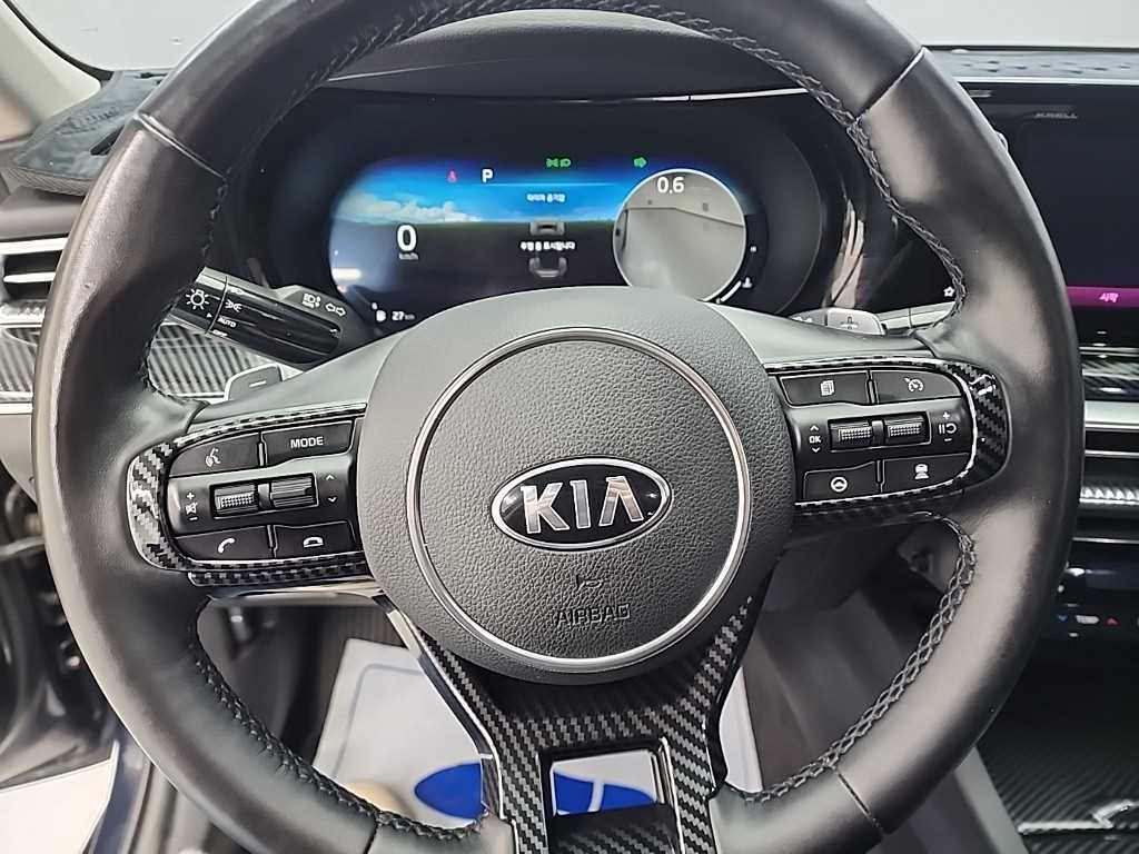 KIA K5 - Vista 9