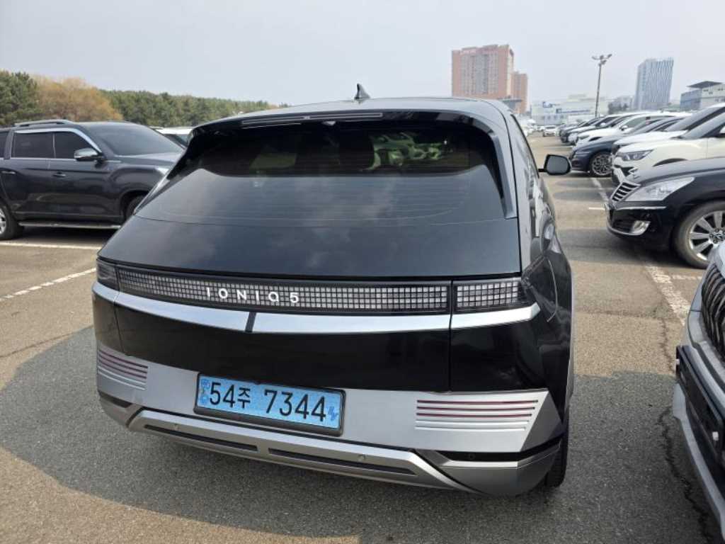 HYUNDAI Ioniq 5 - Vista 4