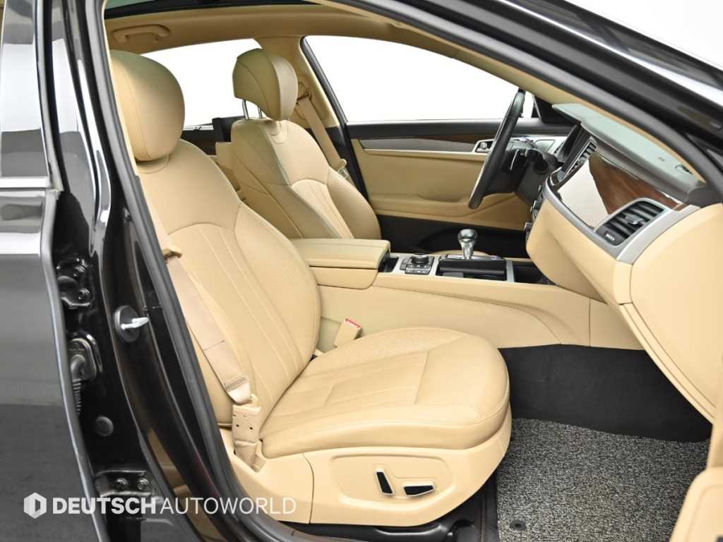 Genesis G80 - Vista 10