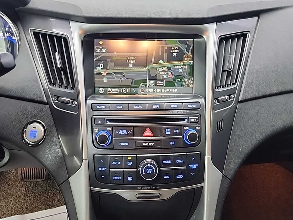 HYUNDAI Sonata - Vista 9