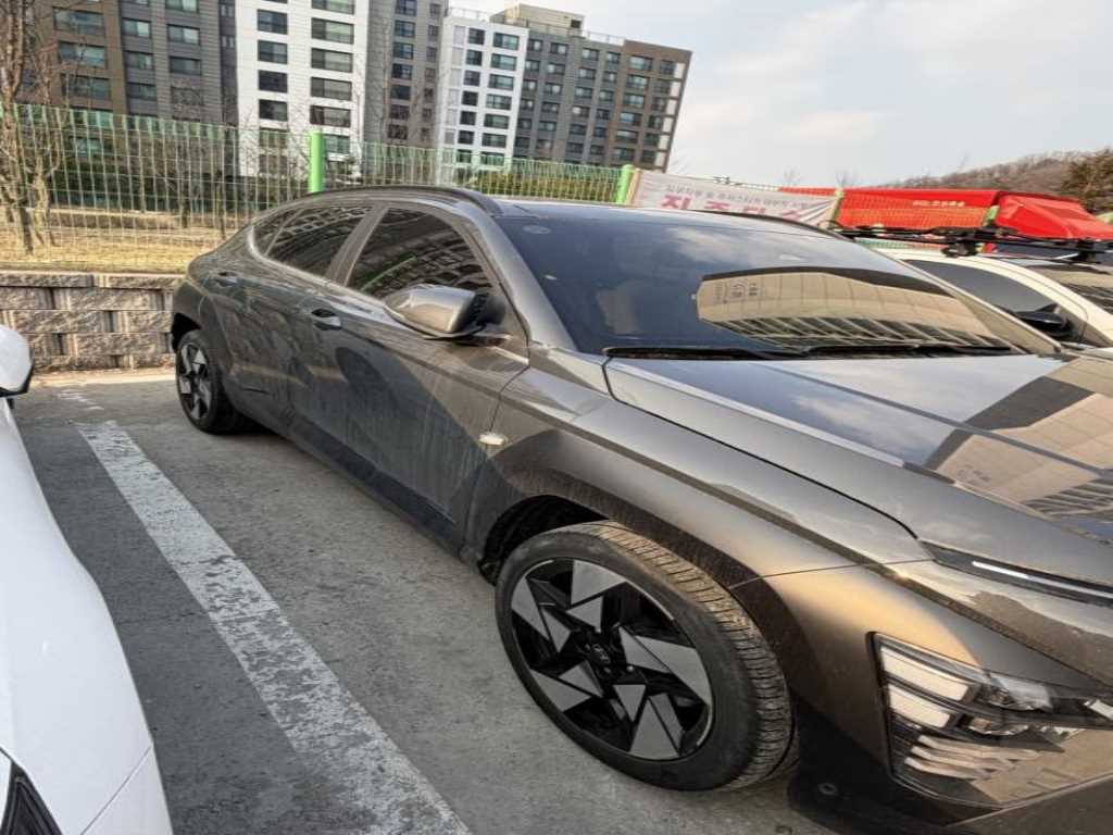 HYUNDAI Kona - Vista 2