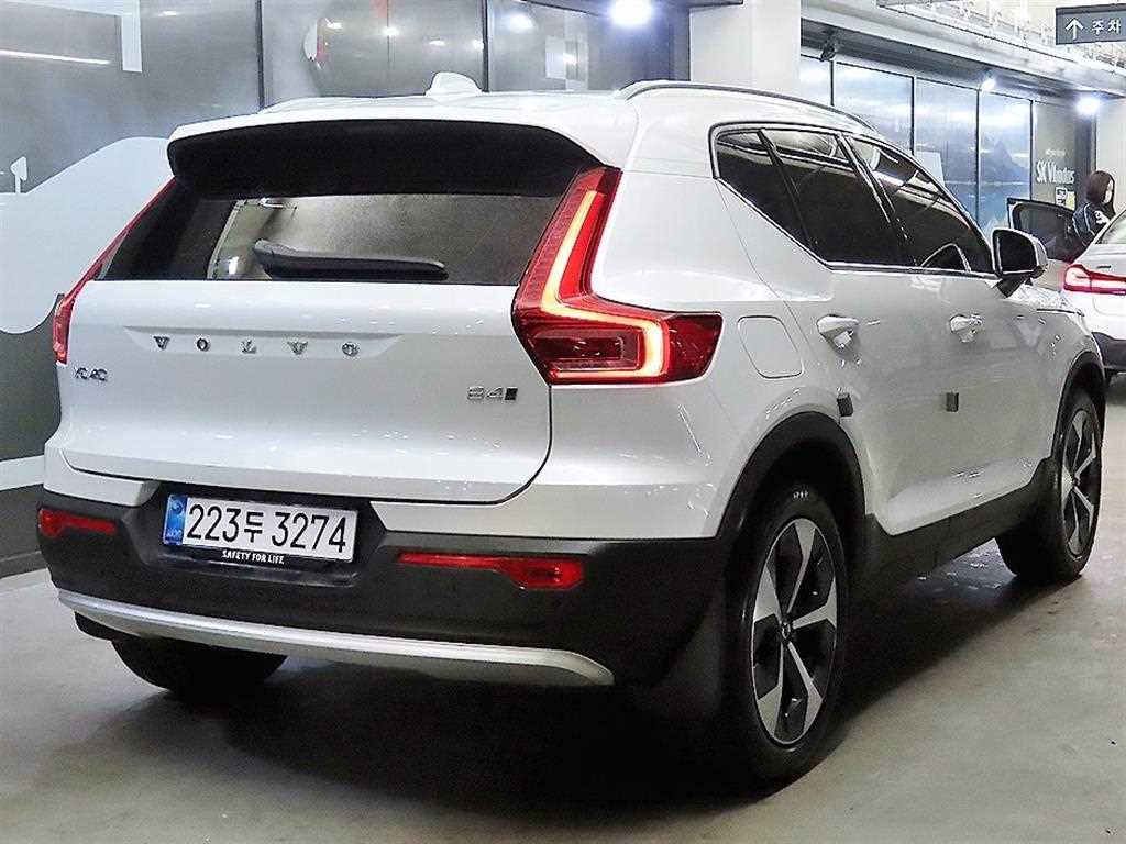 Volvo XC40 - Vista 4