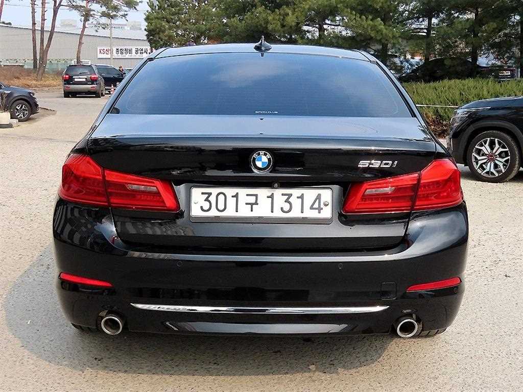 BMW 5 Series - Vista 4