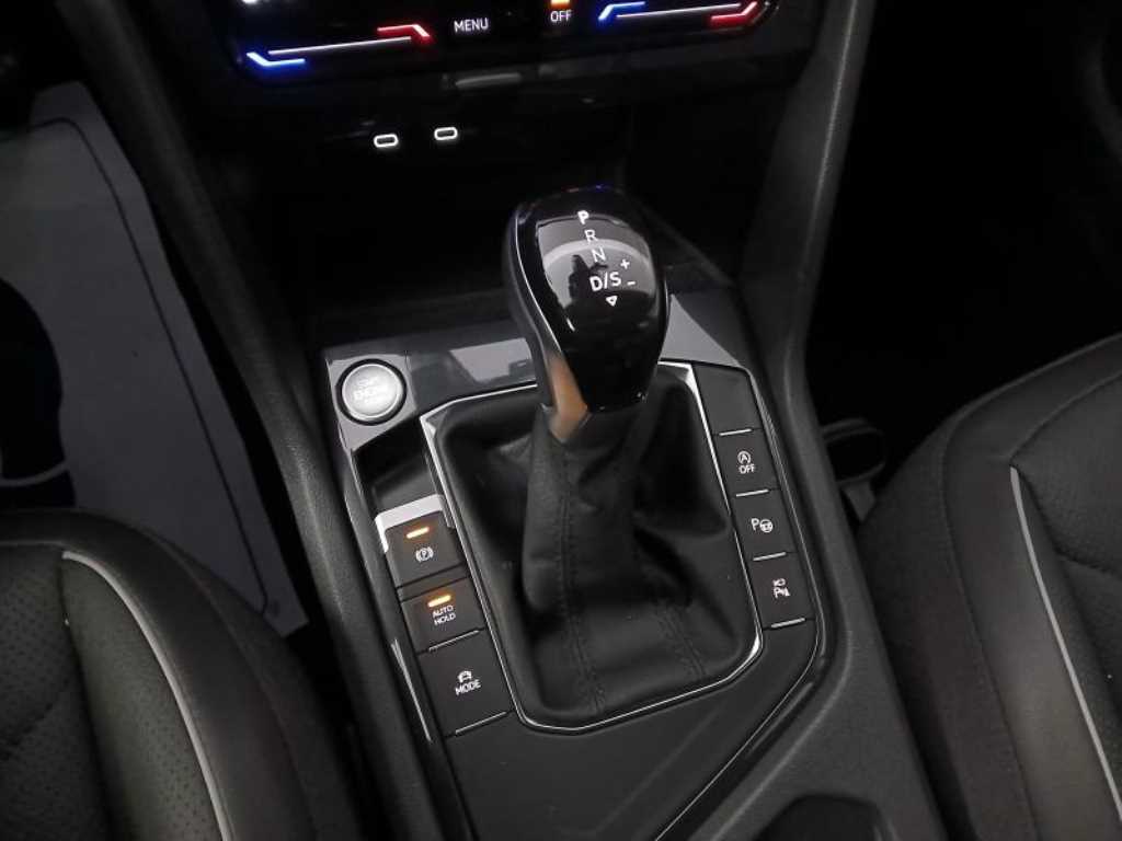 Volkswagen Tiguan 2024 Negro - Importación desde Corea - HF Imports Iquique - Foto 14