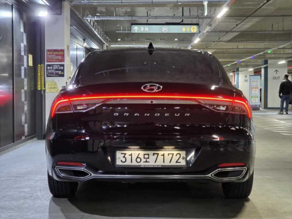 HYUNDAI Grandeur - Vista 5
