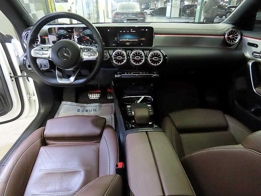 Mercedes Benz CLA Class - Vista 11