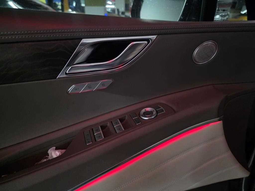 Genesis GV80 - Vista 7