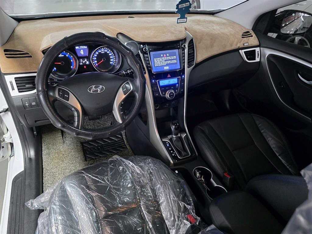 HYUNDAI i30 - Vista 9