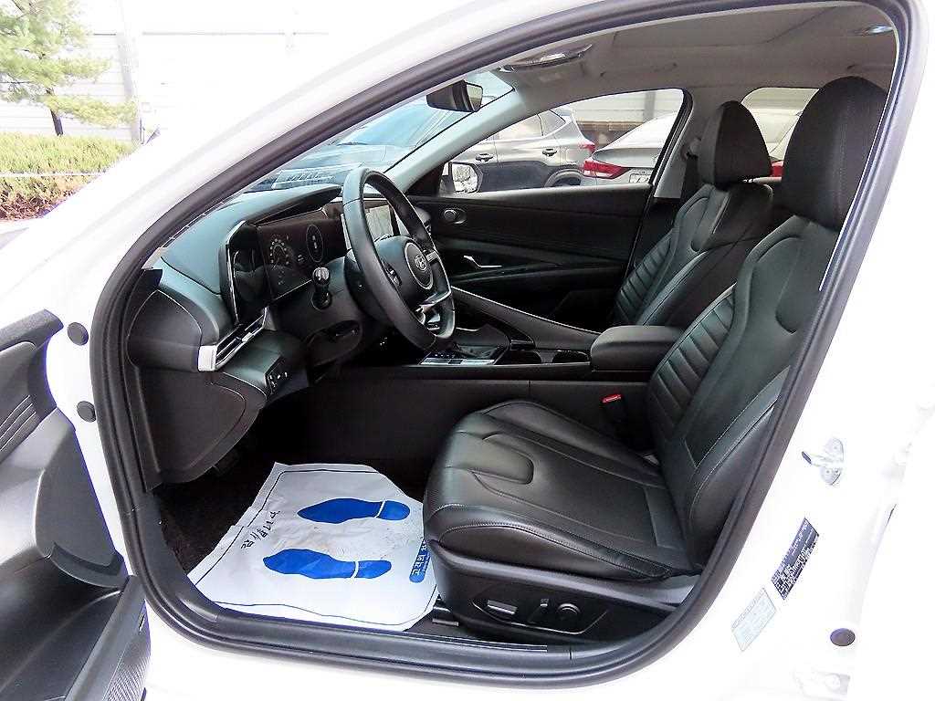 HYUNDAI Avante - Vista 5