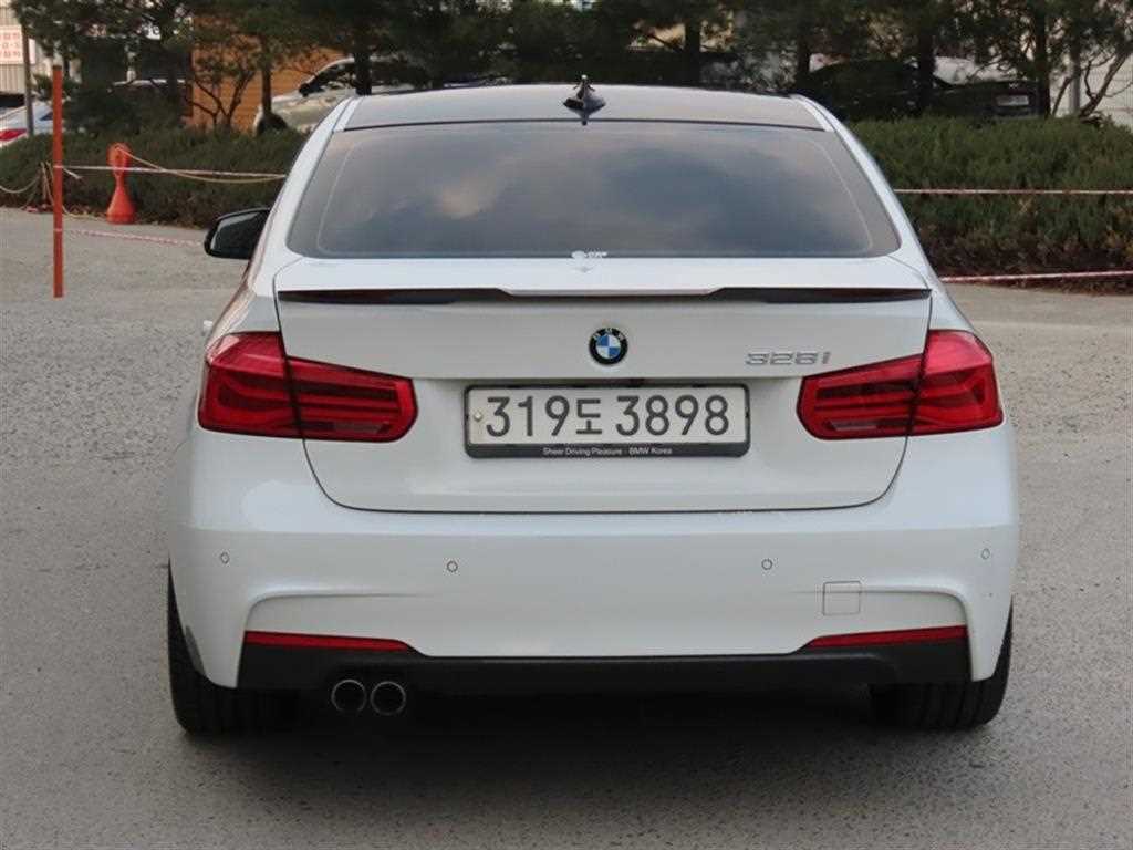BMW 3 series - Vista 4