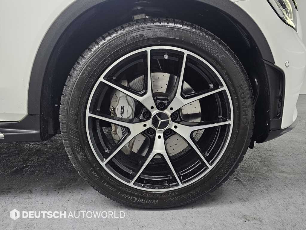 Mercedes Benz GLC Class - Vista 5