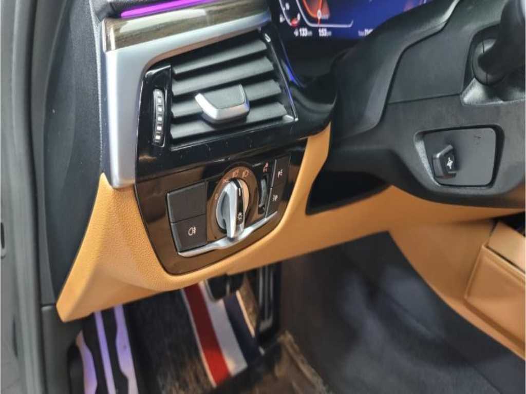 BMW 5 Series 2022 - Importación desde Corea - HF Imports Iquique - Foto 18