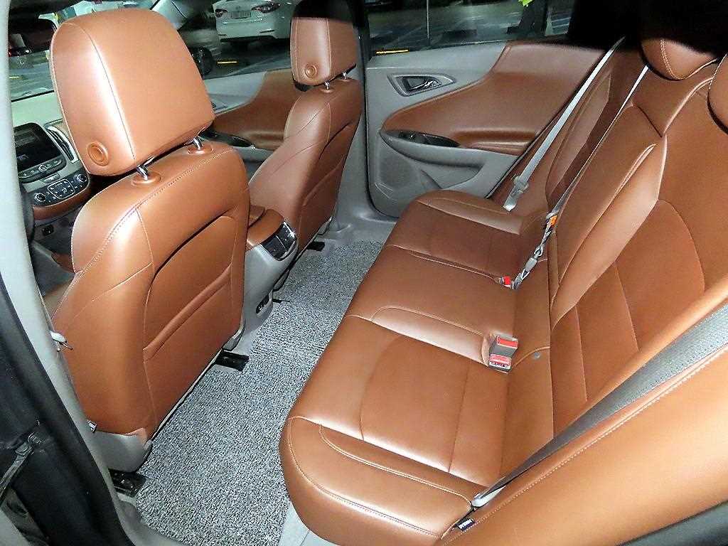 Chevrolet Malibu - Vista 7