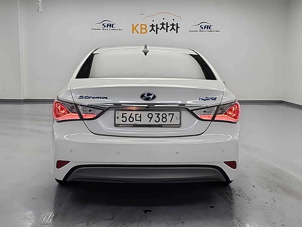 HYUNDAI Sonata - Vista 3