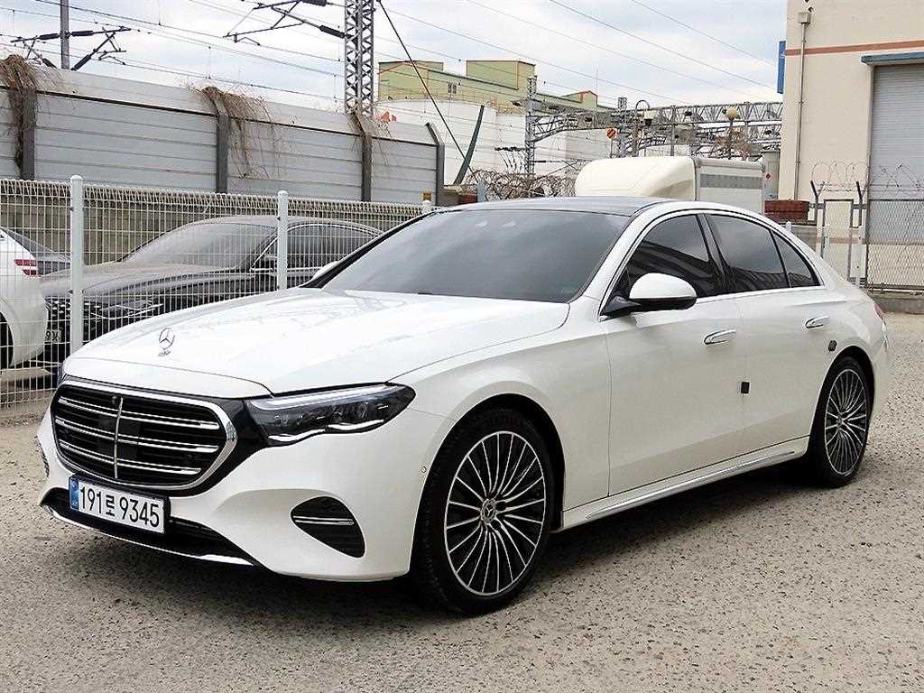 Mercedes Benz E class - Vista 2