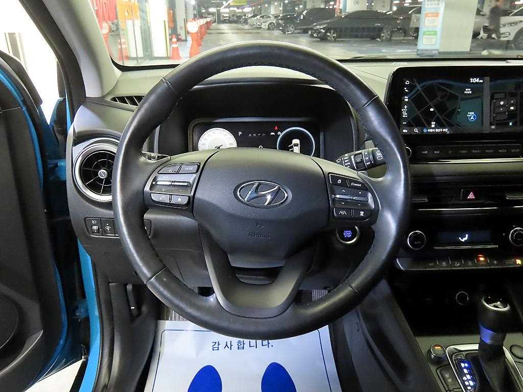 HYUNDAI Kona - Vista 8