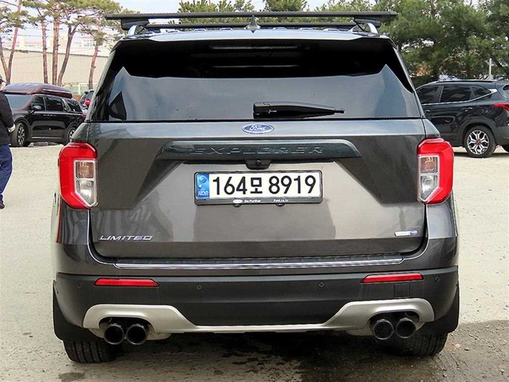 Ford Explorer - Vista 4
