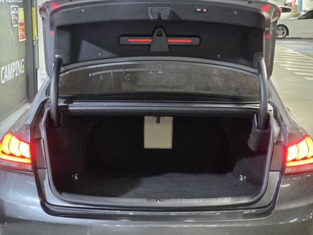 Genesis G80 - Vista 6