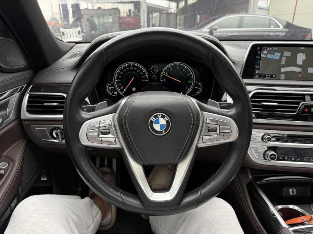 BMW 7 Series - Vista 6