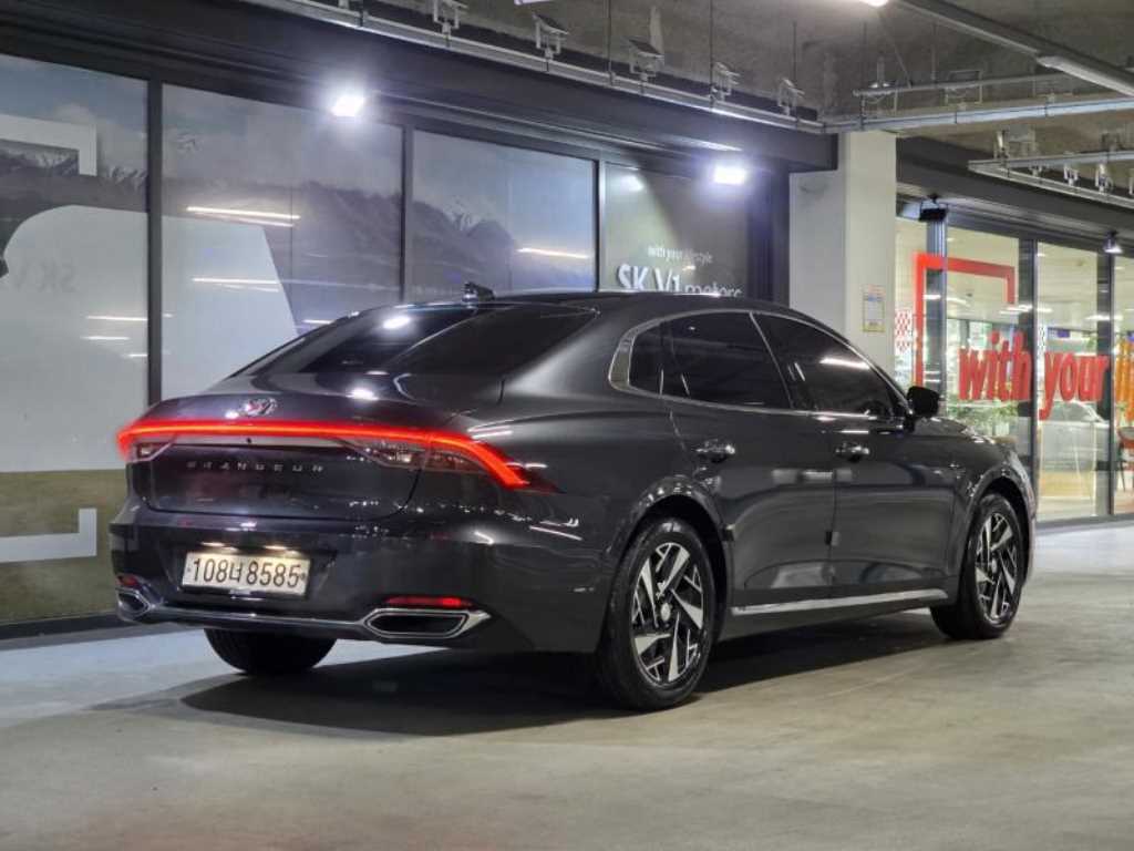 HYUNDAI Grandeur - Vista 4