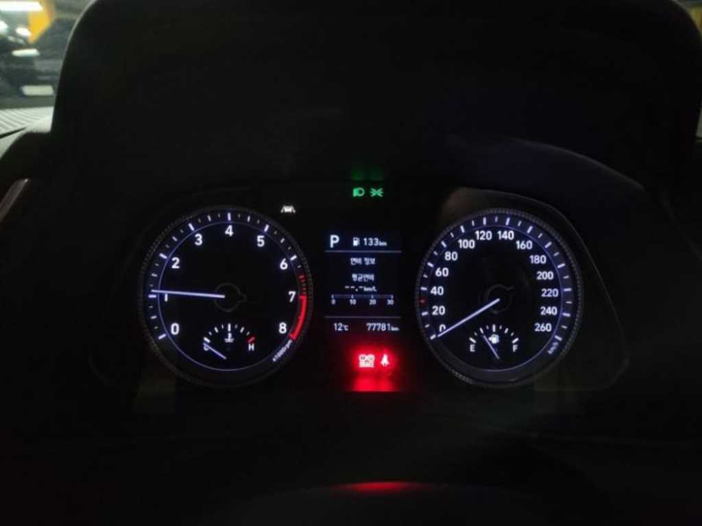 HYUNDAI Sonata - Vista 8