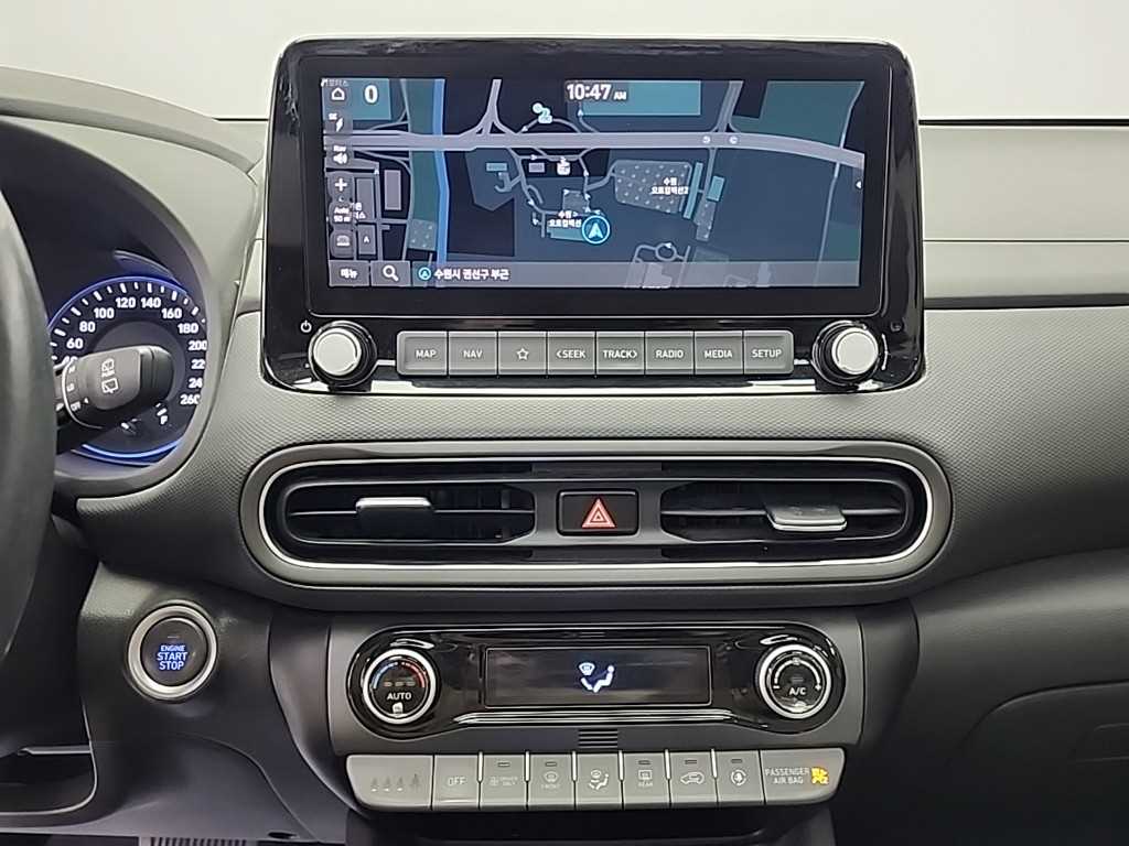 HYUNDAI Kona - Vista 10