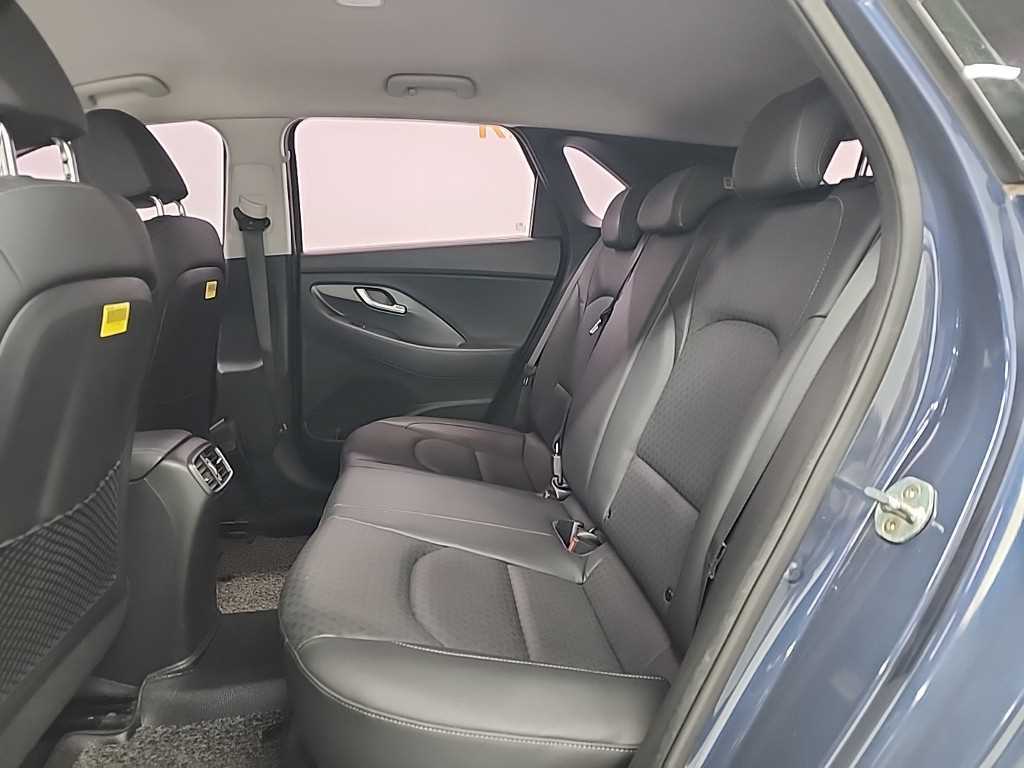 HYUNDAI i30 - Vista 12