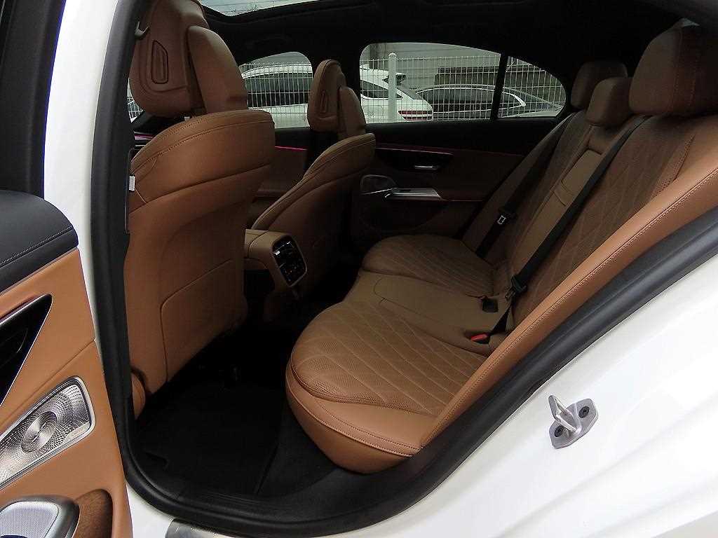 Mercedes Benz E class - Vista 6