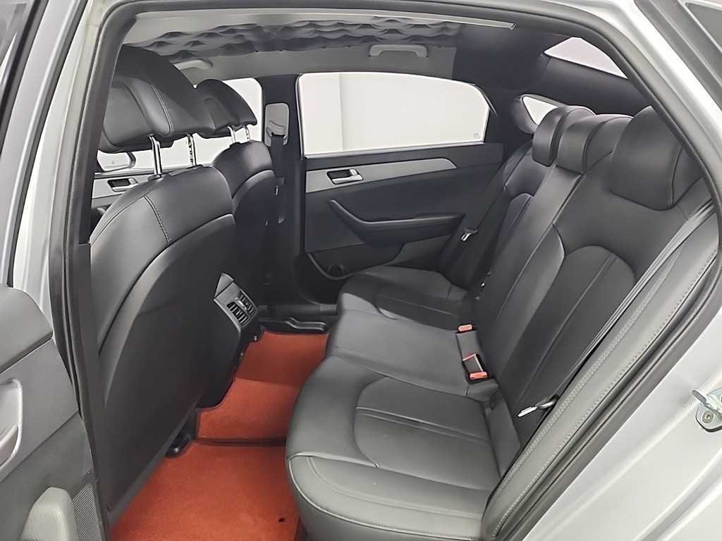 HYUNDAI Sonata 2018 Plateado - Importación desde Corea - HF Imports Iquique - Foto 13