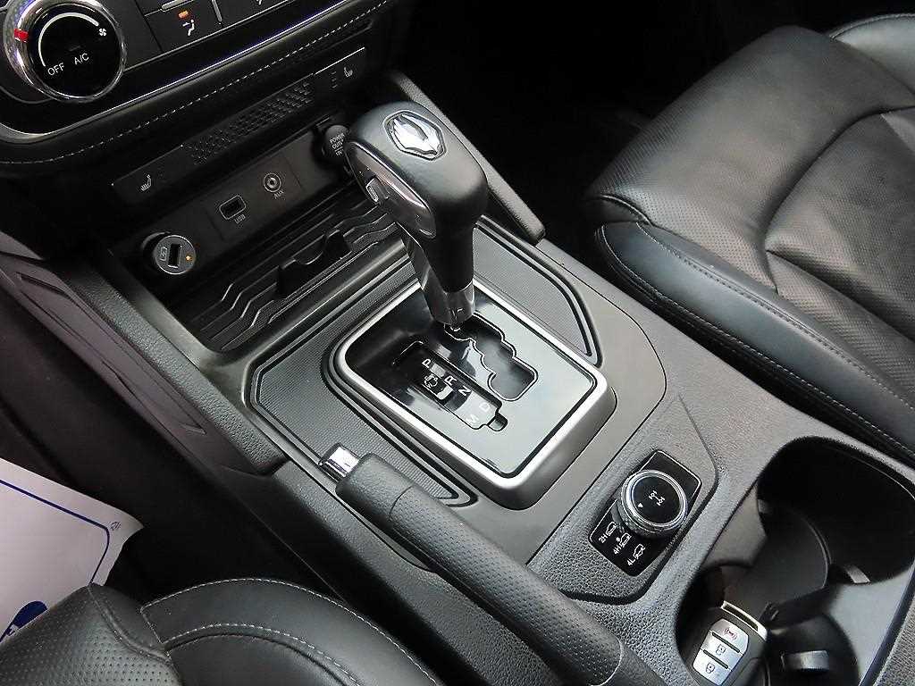 Ssangyong Rexton - Vista 10