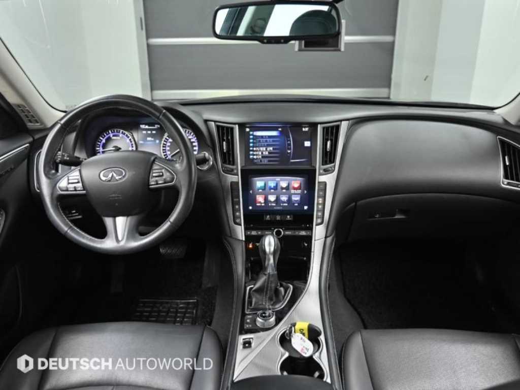 Infiniti Q - Vista 7