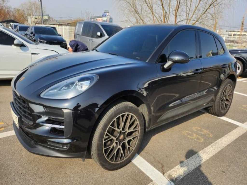 Porsche Macan 2021 Negro - Importación desde Corea - HF Imports Iquique - Foto 1