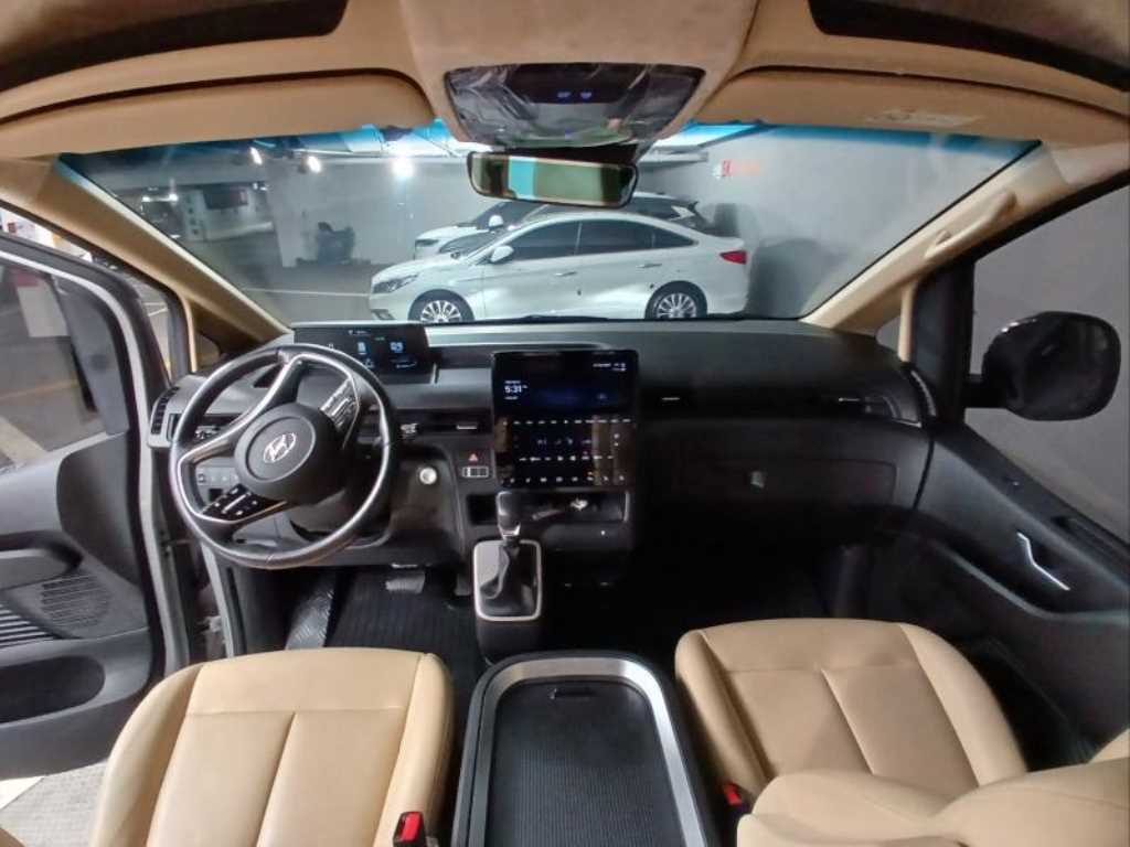 HYUNDAI Staria - Vista 6