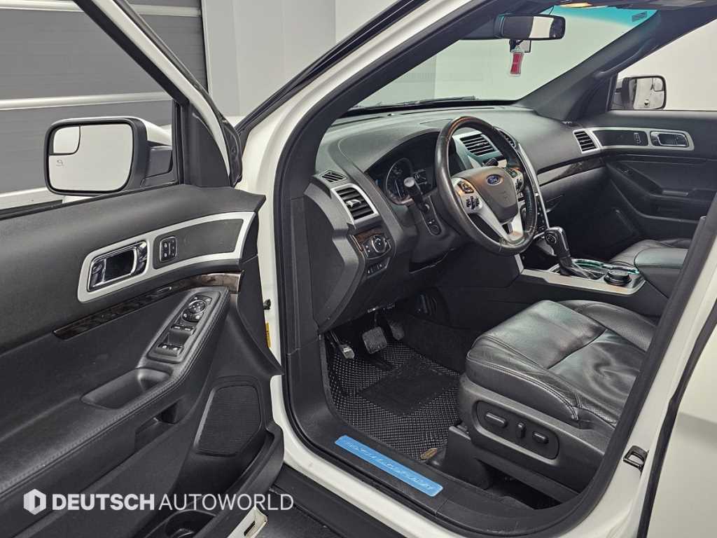 Ford Explorer - Vista 11