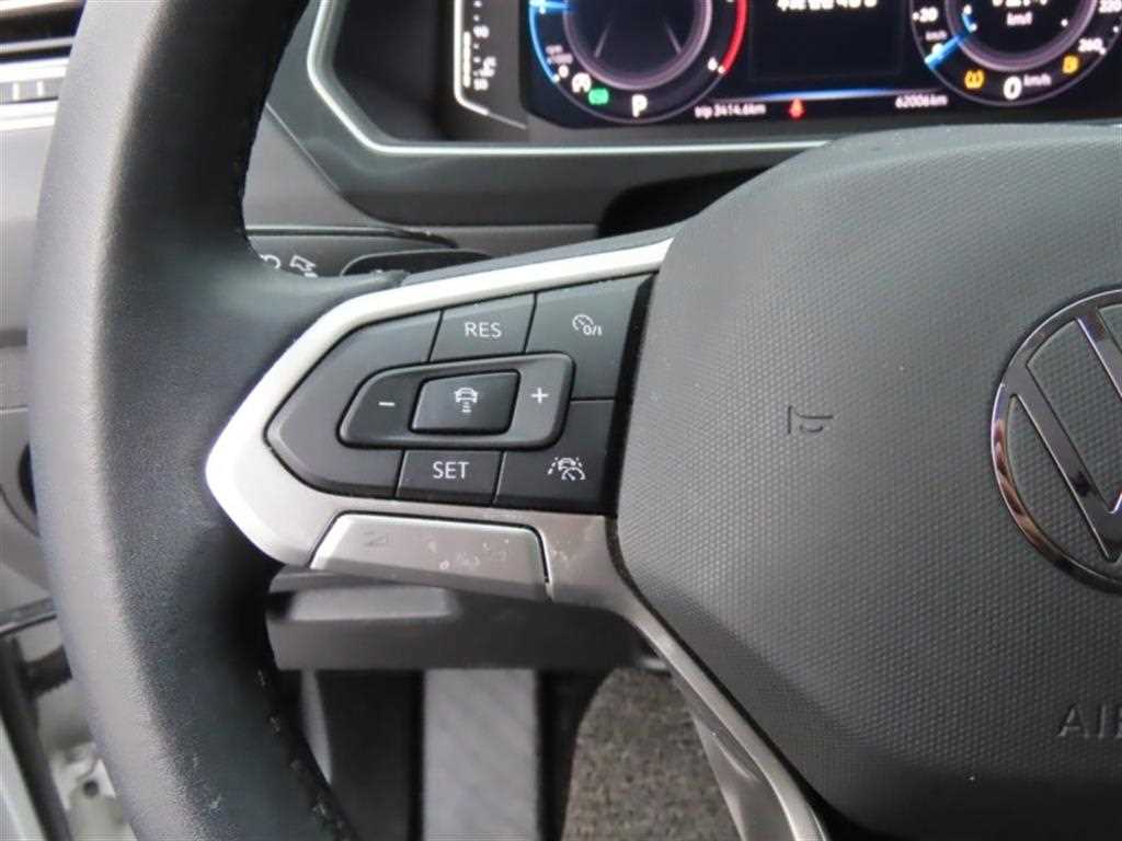 Volkswagen Tiguan - Vista 11