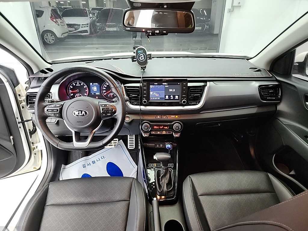 KIA Stonic - Vista 7